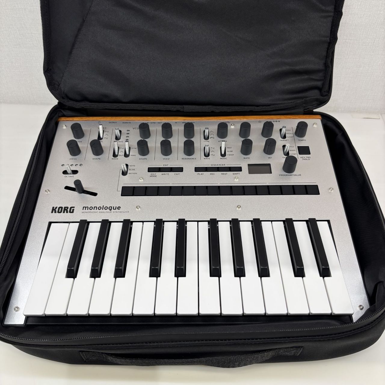 鍵盤楽器 KORG Monologue monologue - MONOPHONIC ANALOGUE SYNTHESIZER | KORG (USA)