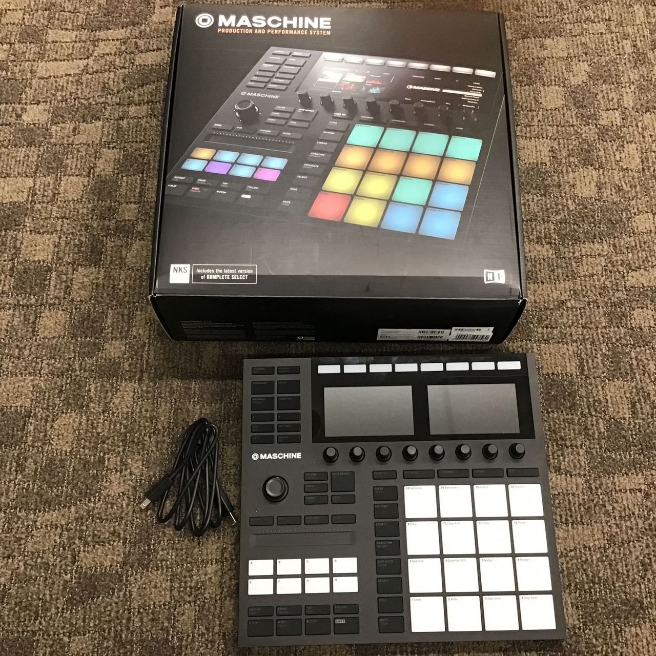 NATIVE INSTRUMENTS MASCHINE MK3【現物写真】（中古/送料無料）【楽器