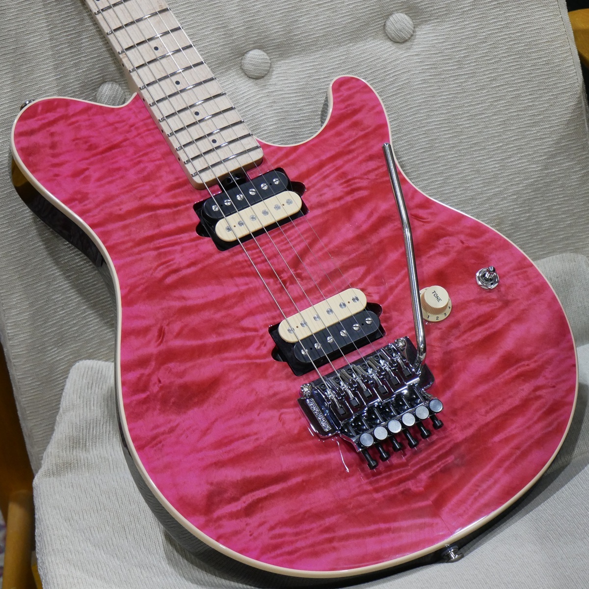 MUSIC MAN KID LIMITED AXIS TRANS PINK QUILT / MH / Brown Back