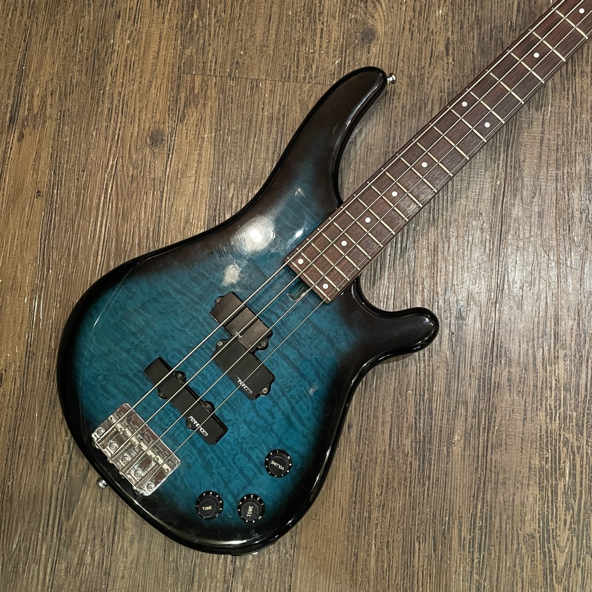 【レア】Fernandes エレキベース FRB-40 ソフトケース付 FERNANDES⭐️フェルナンデス FRB-40 キルトメイプル エレキ