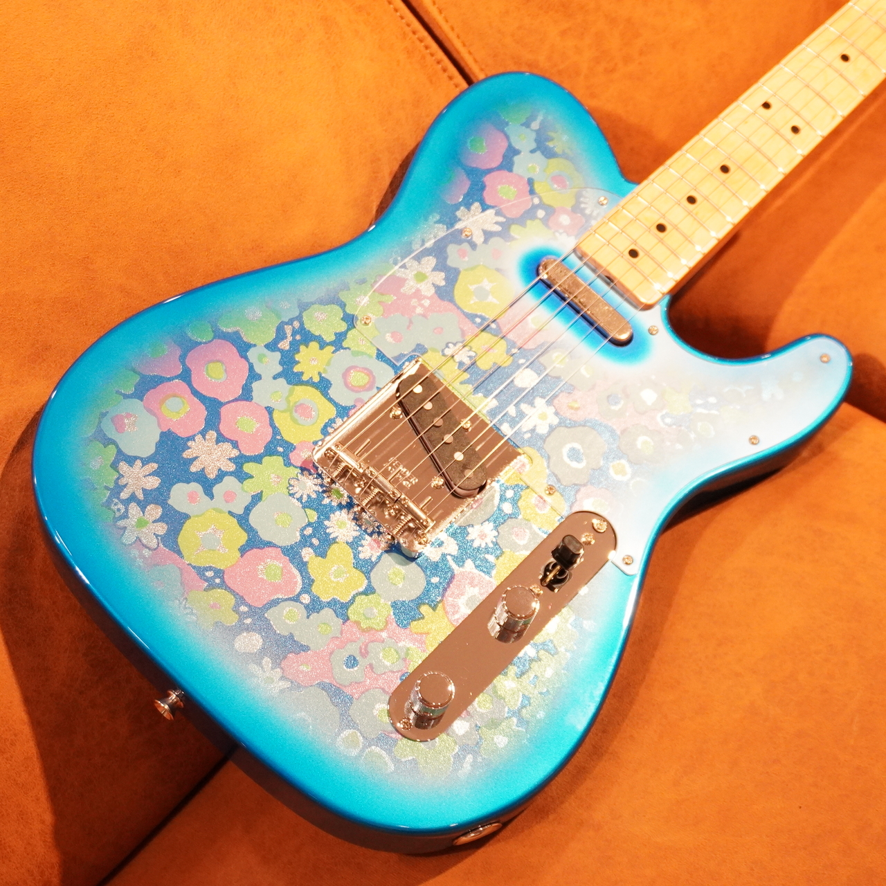 ギター Fender japan blue flower telecaster Fender MADE IN JAPAN LIMITED TELECASTER BLUE FLOWER | SOUNDPAPA.com