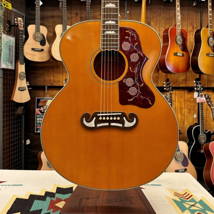 Epiphone Masterbilt J-200 -Aged Antique Natural Gloss- #22092305455【セミハードケース付き!】  （新品/送料無料）【楽器検索デジマート】