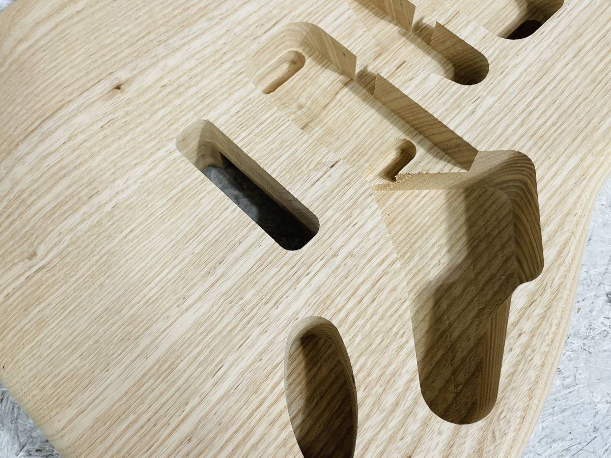 メーカー不明 ストラトキャスターボディー（中古/送料無料）【楽器検索