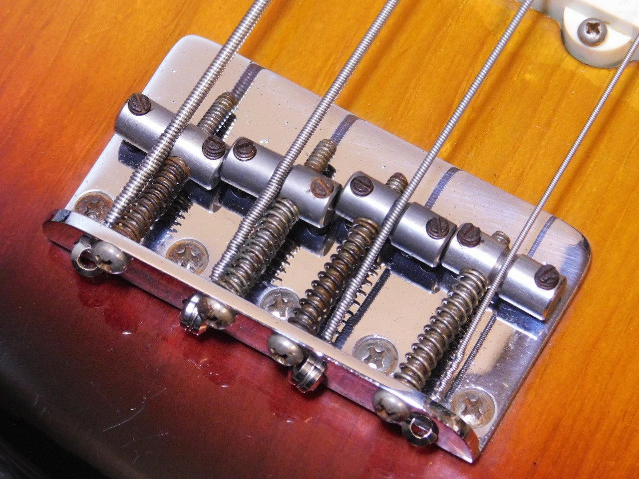 Fender Precision Bass -Sunburst-【3.88kg】【1963/Vintage