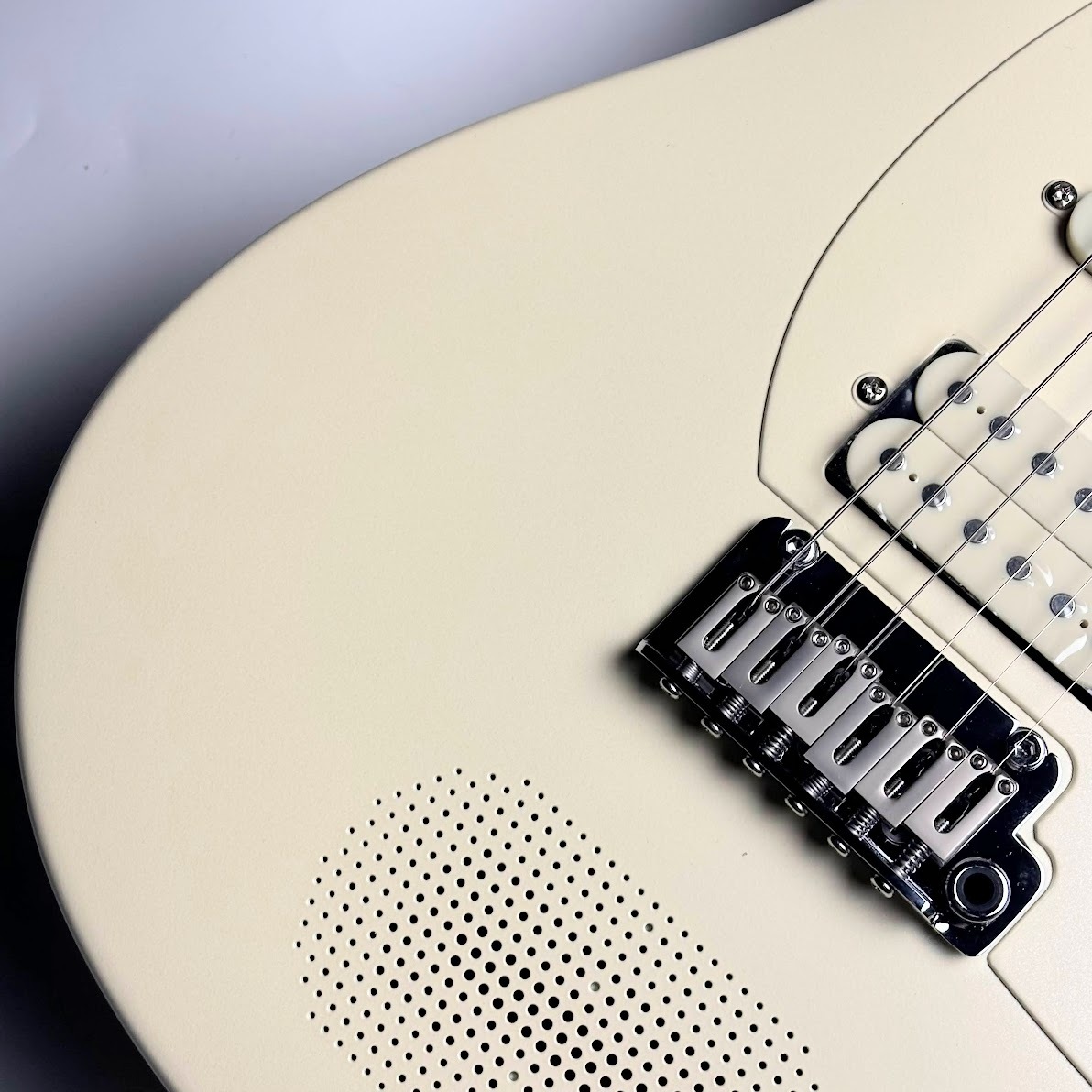 ENYA Inspire  ホワイト　アンプ内蔵エレキギター ENYA Inspire ホワイト アンプ内蔵エレキギター ENYA Inspire ホワイト