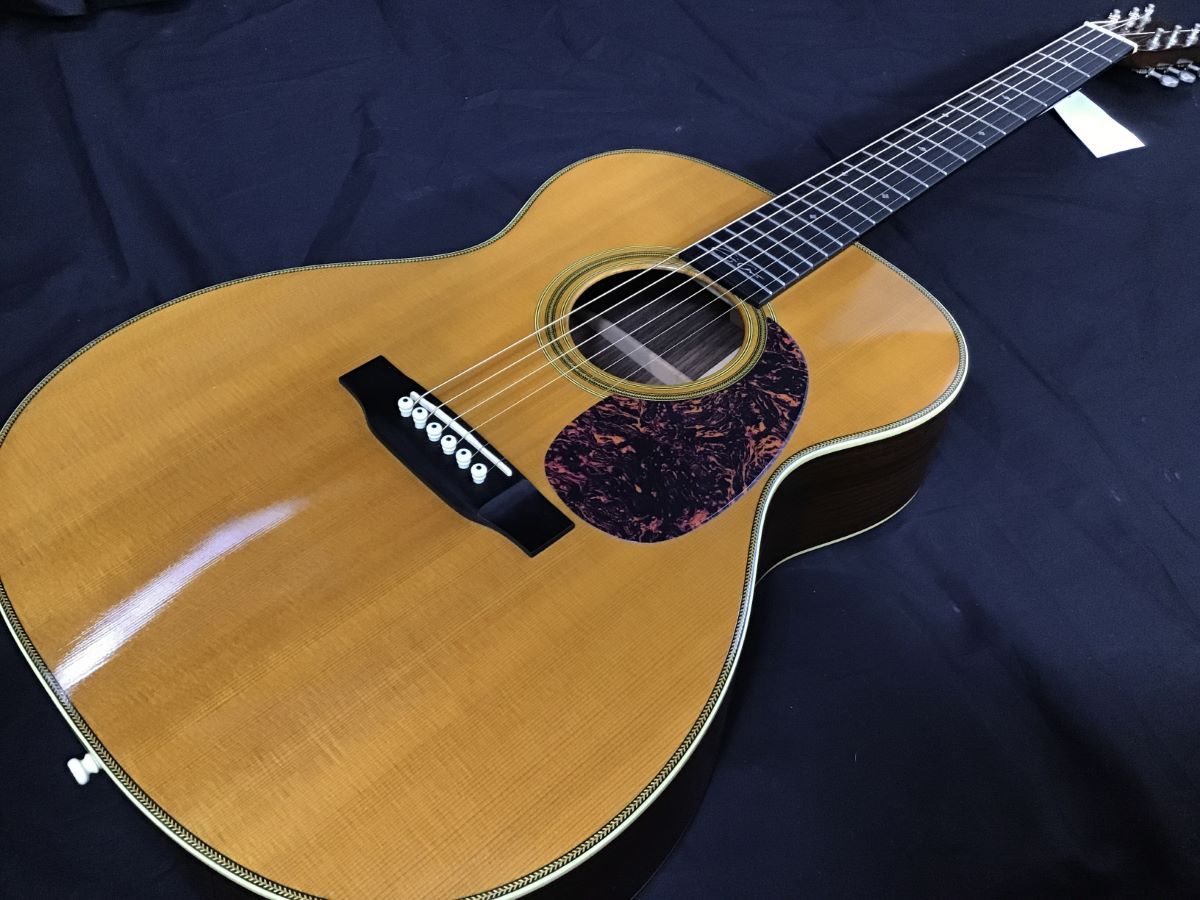 大得価在庫 ヤフオク! - ほぼ新品 Martin 000-28EC エリック