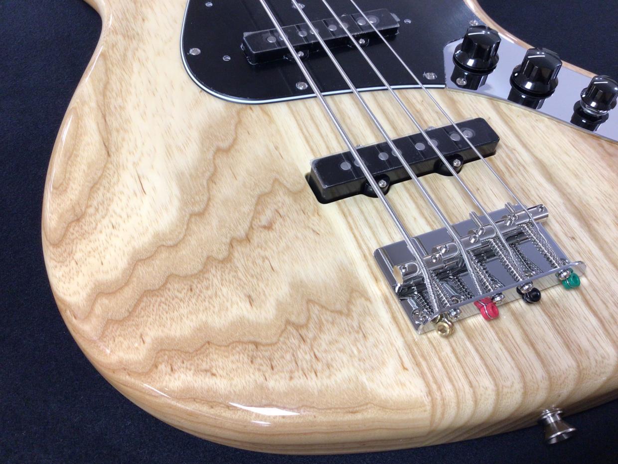 Fender Made in Japan Traditional 70s Jazz Bass, Maple Fingerboard