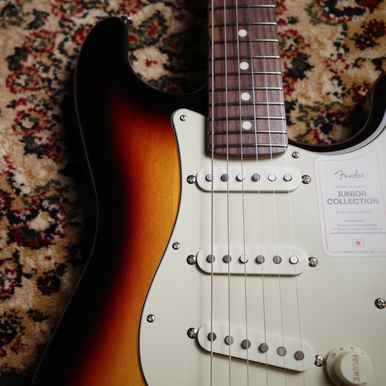 Fender Made in Japan Junior Collection Stratocaster エレキギター 