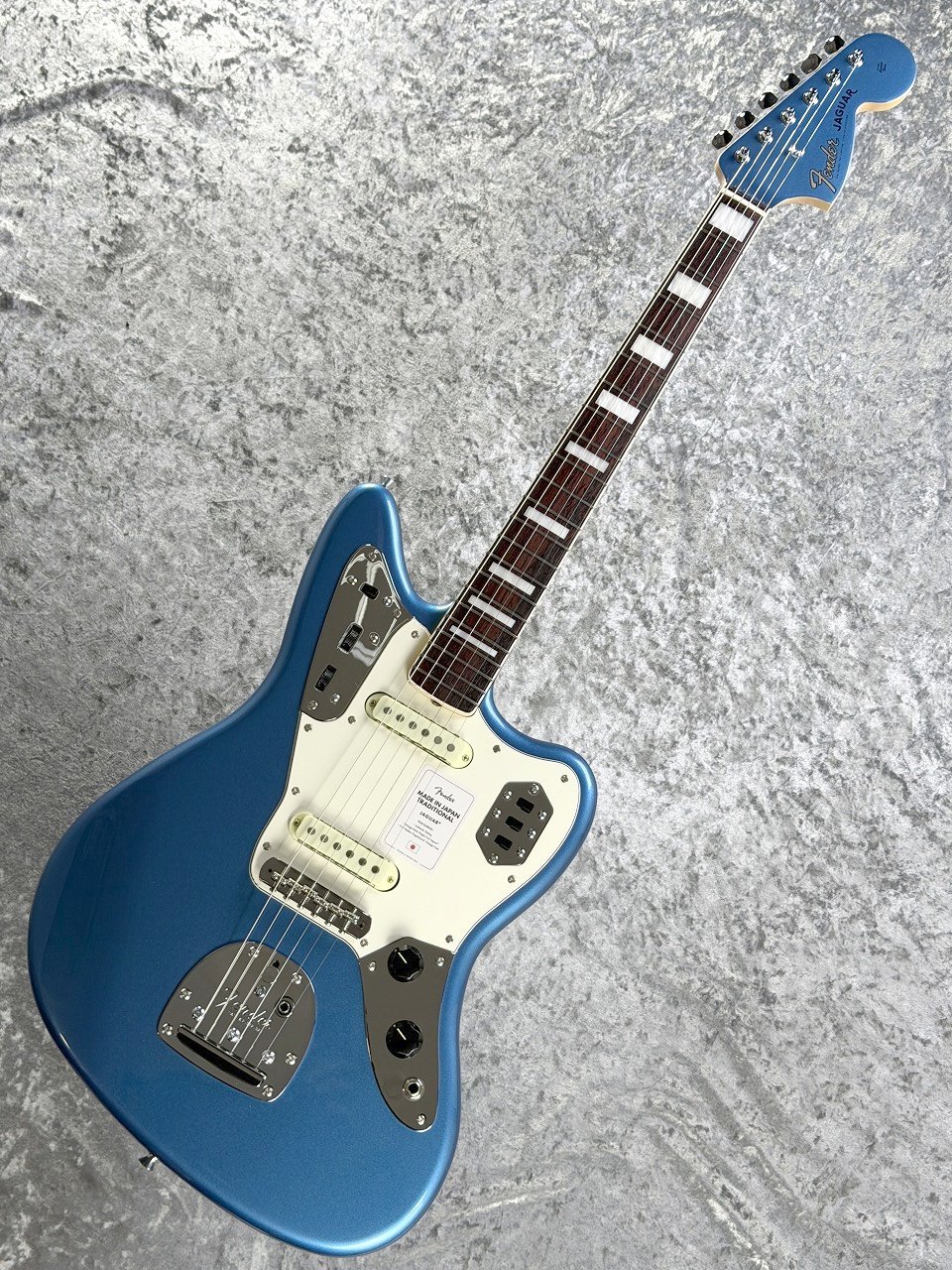 Fender Made in Japan Traditional Late 60s Jaguar -Lake Placid Blue