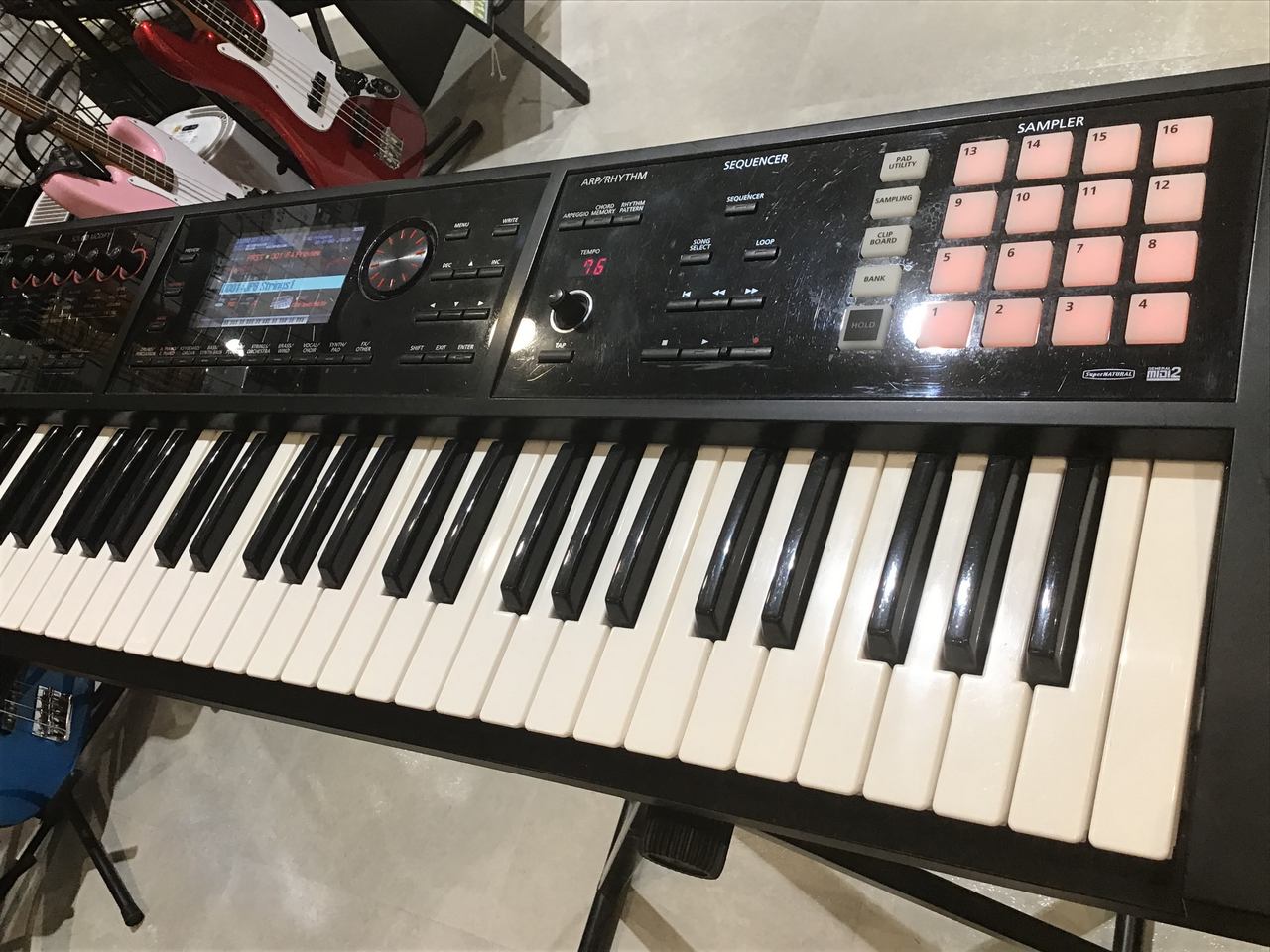 Roland FA-06（中古）【楽器検索デジマート】