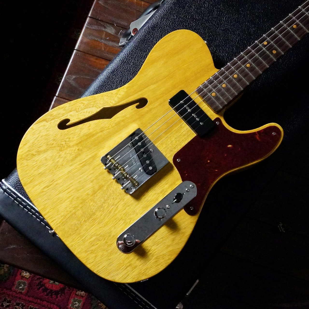Customギター テレキャスタースタイル Fender Custom Shop Artisan Korina Telecaster / Rosewood