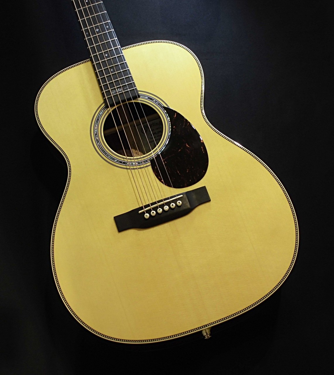 Martin OMJM John Mayer【2025年製】【オススメ個体 !! 】（新品特価