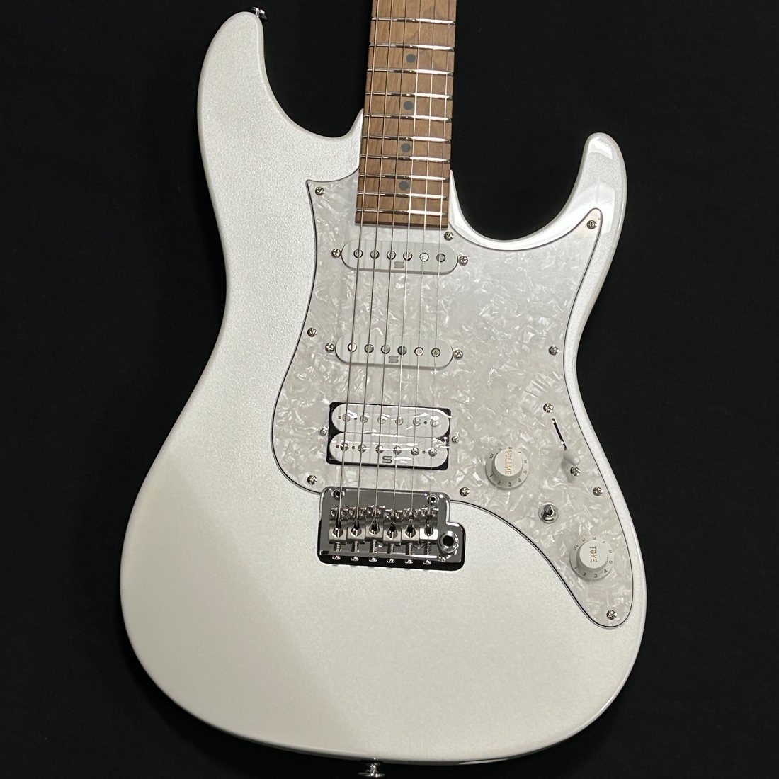 Ibanez AZ2204 PW Pearl White（新品特価）【楽器検索デジマート】