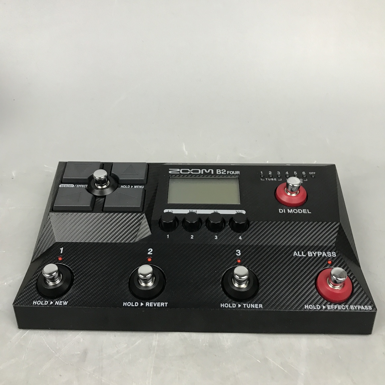ZOOM B2 Four B2 FOUR Effects & Amp Emulator（中古/送料無料）【楽器