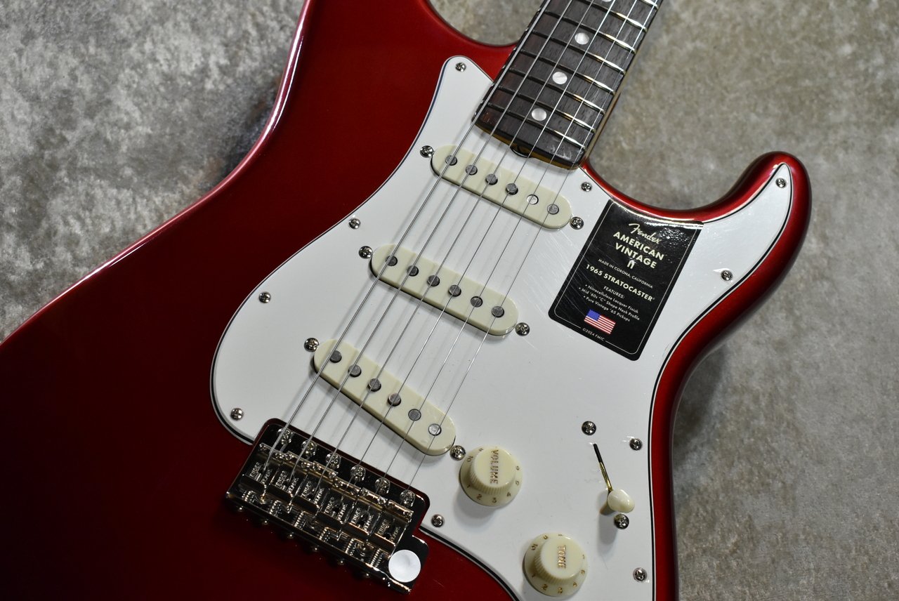 Fender American Vintage II 1965 Stratocaster Candy Apple Red