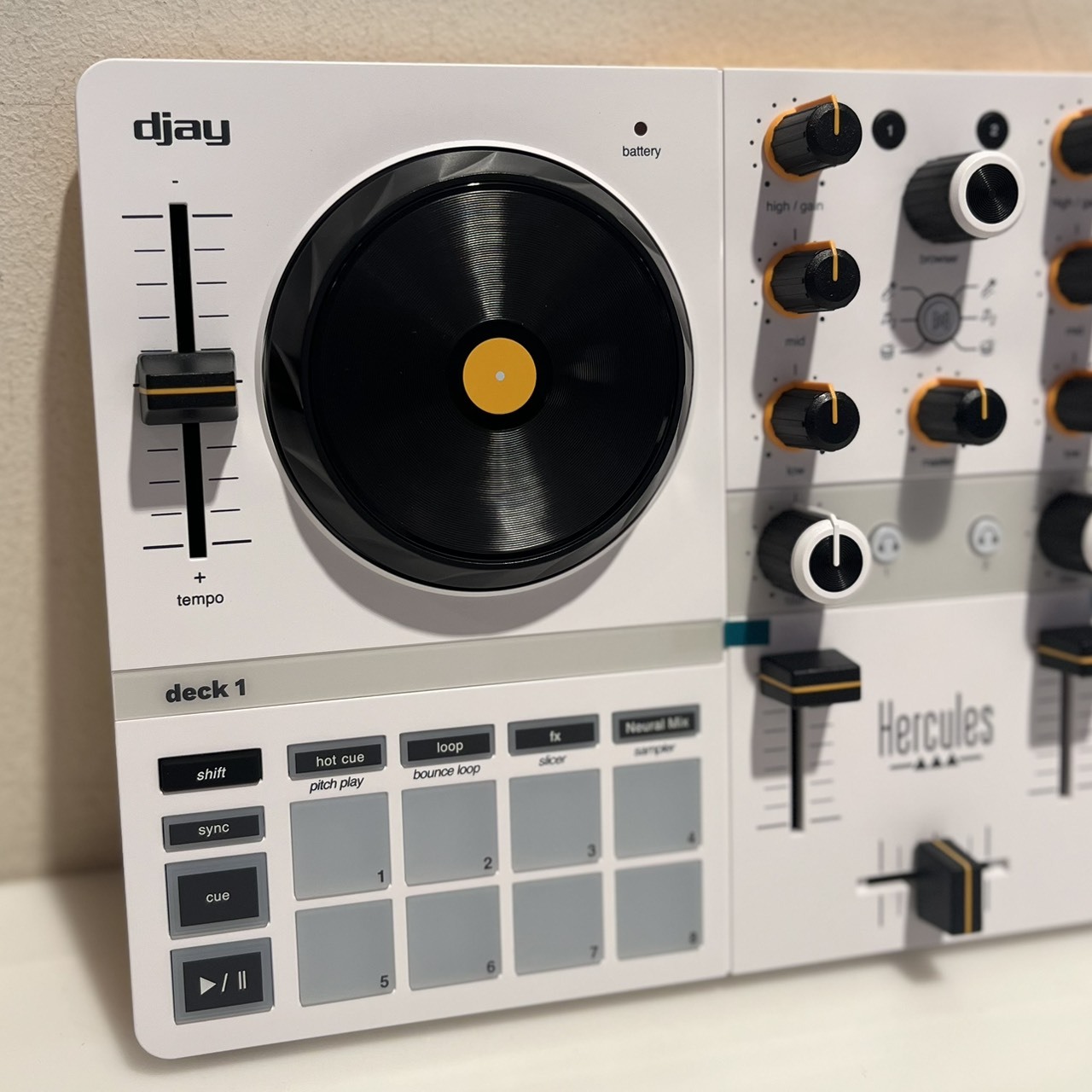 djay コントローラー Hercules スマートホン DJ IPhone djay コントローラー Hercules スマートホン DJ IPhone djay