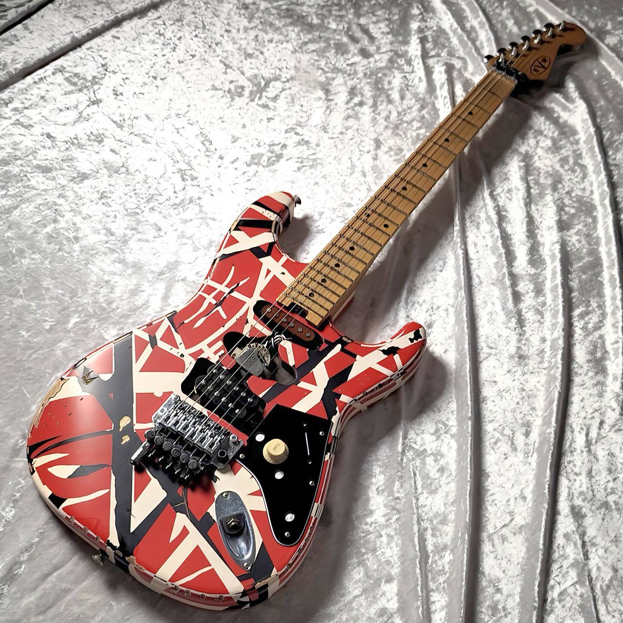 EVH Striped Series Frankenstein Frankie エドワード・ヴァン