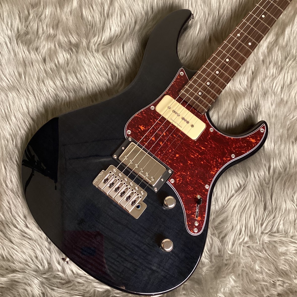 YAMAHA PACIFICA611VFM TBL トランスルーセントブラック