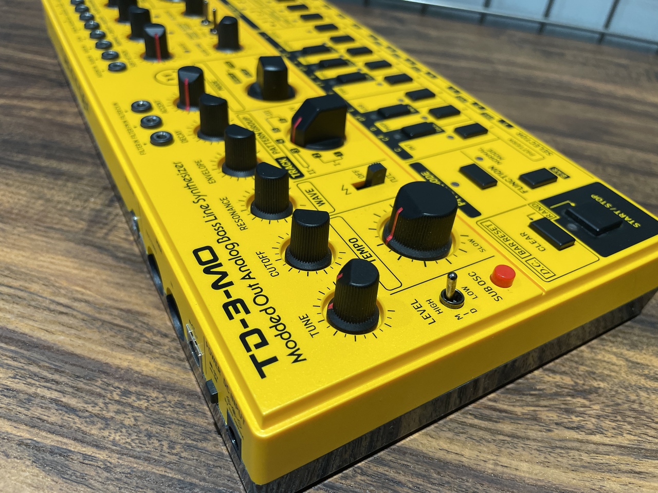 BEHRINGER TD-3-MO-AM Modded Out モデル（中古）【楽器検索デジマート】