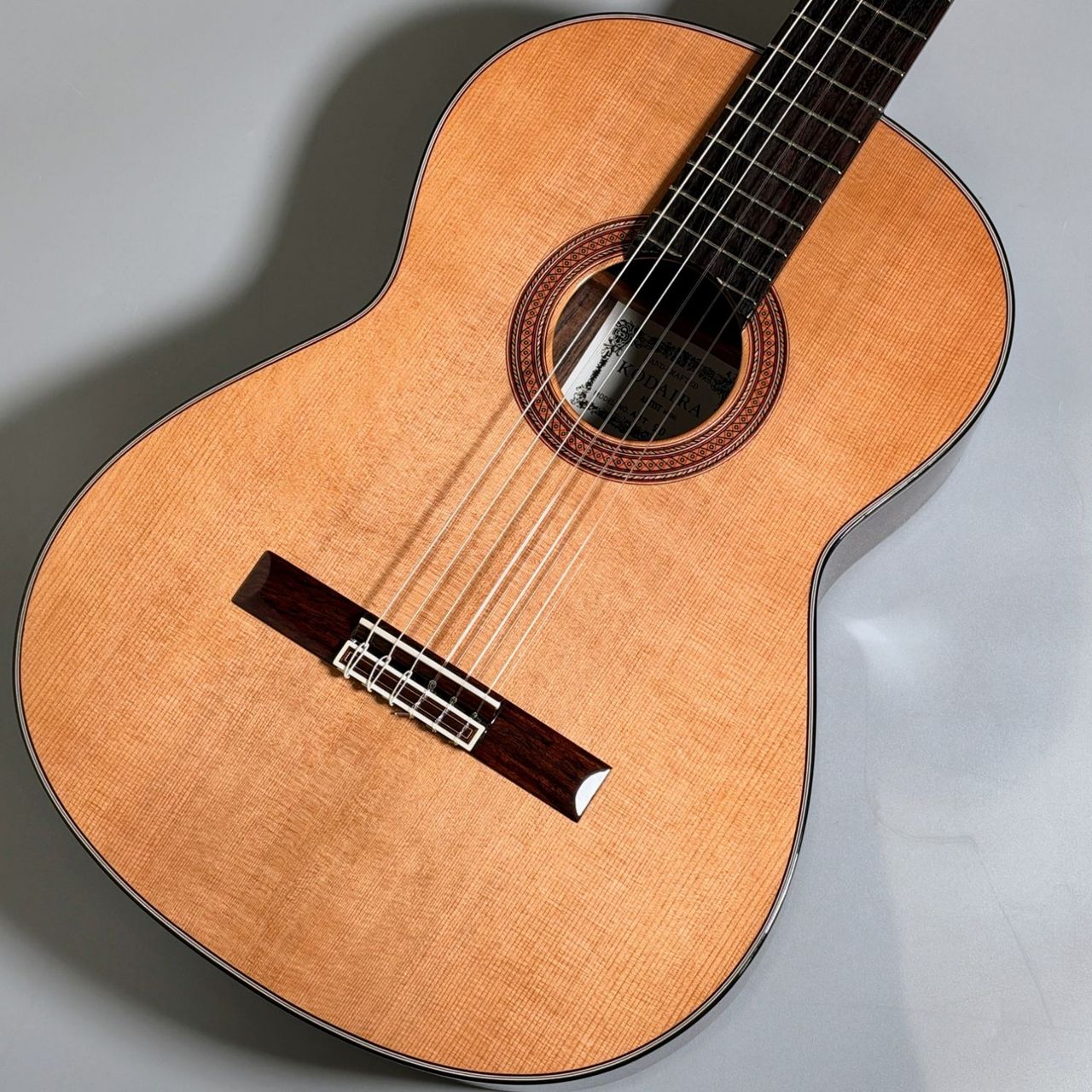 KODAIRA AST-90 クラシックギター 650mmスケール 表板：杉単板 / 横裏