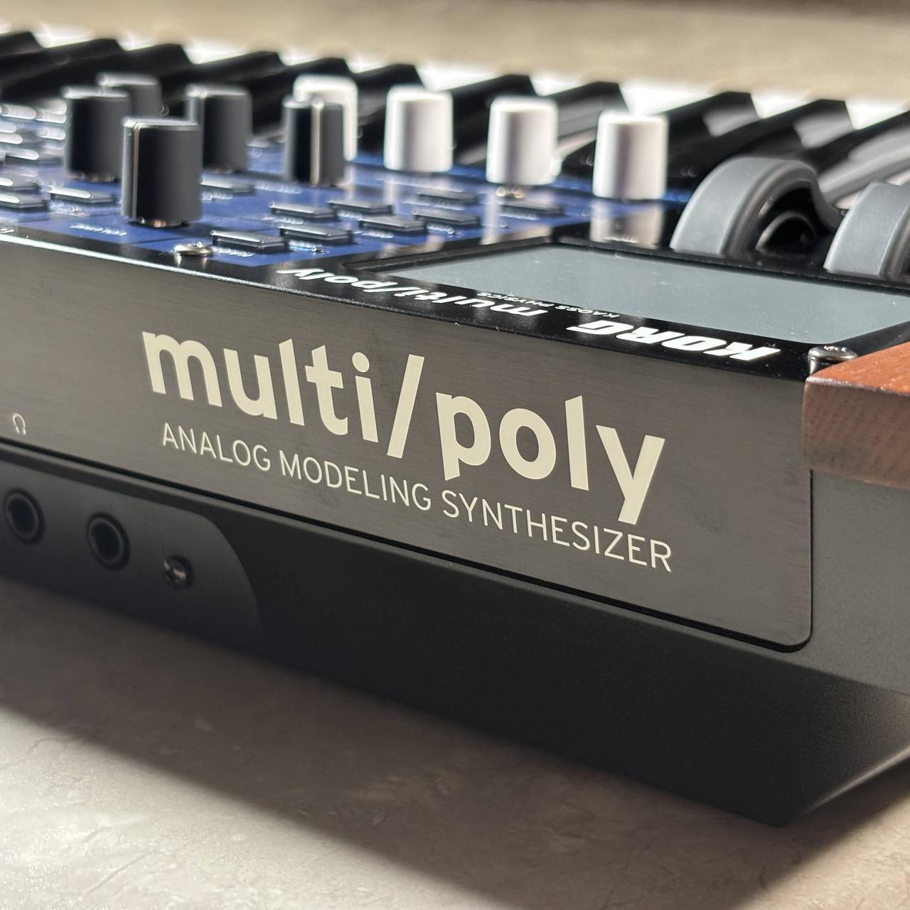 KORG multi/poly アナログモデリングシンセサイザー 4VCOMULTIPOLY