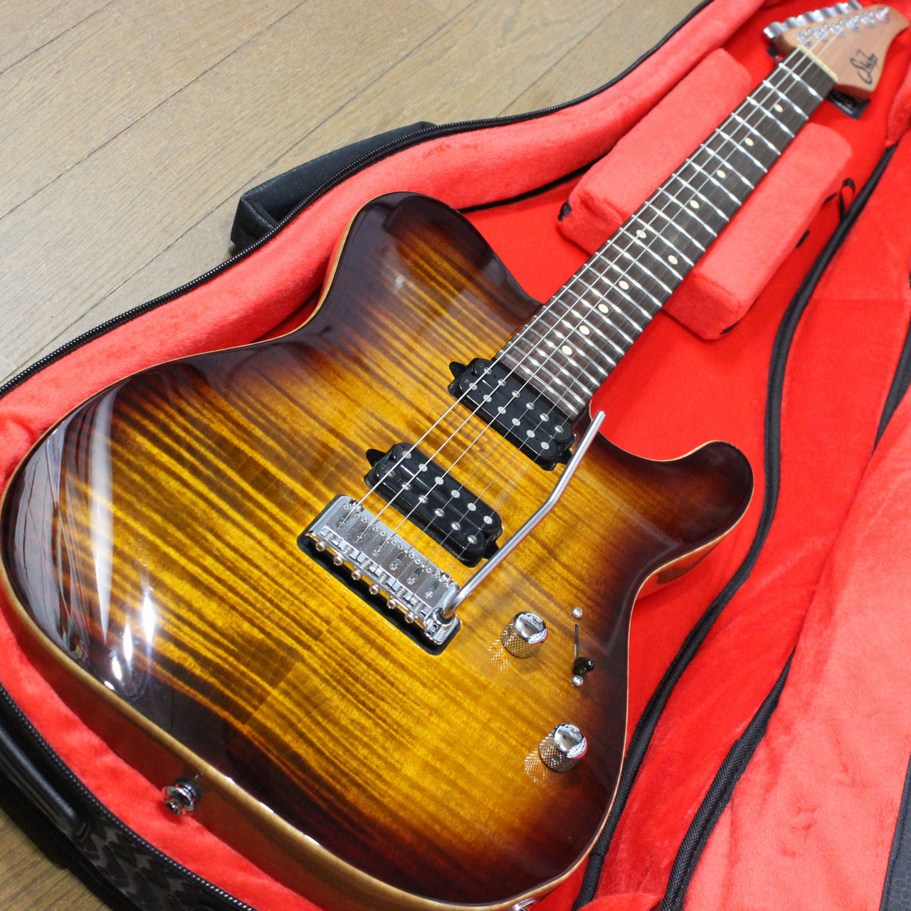 Suhr Modern 良コンディションです Suhr JST Modern Custom Aqua Sparkle Drip Color! 正規輸入品
