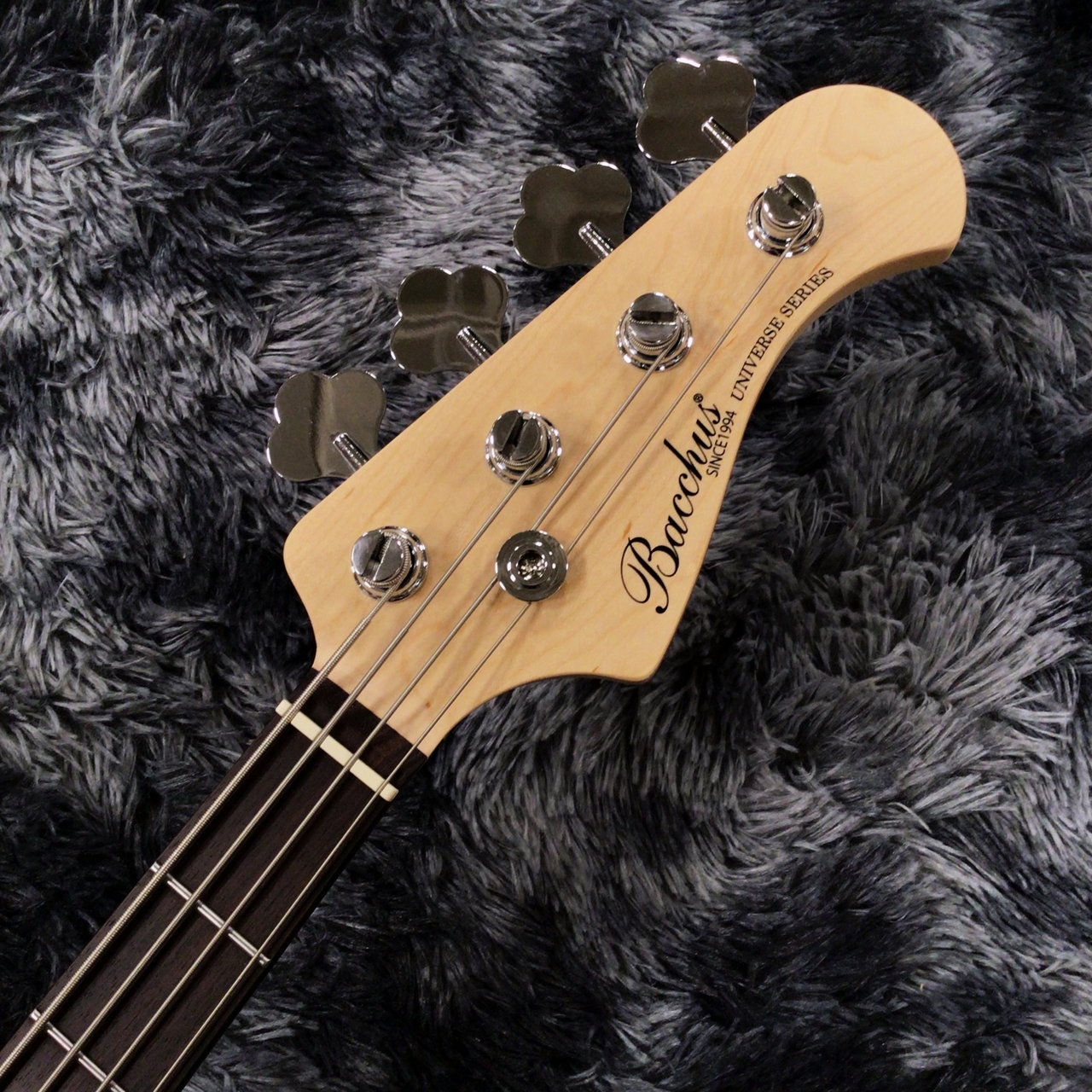【激レア】Bacchus GL-4U2 アクティブ アッシュボディ ベース Bacchus WJB-500R ASH WH-SM -Univers Series-【アッシュボディ