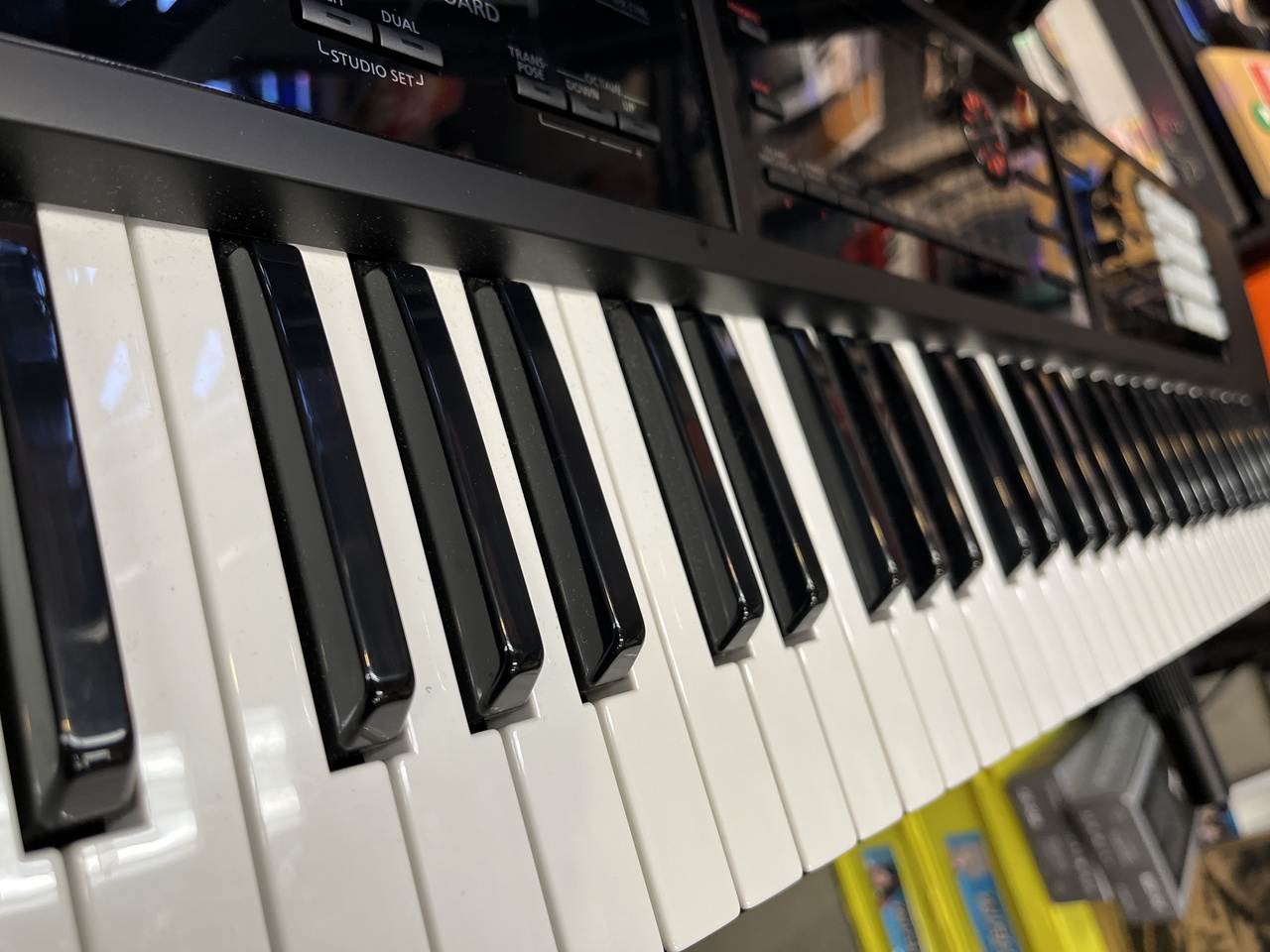 Roland FA-07【中古】（中古）【楽器検索デジマート】