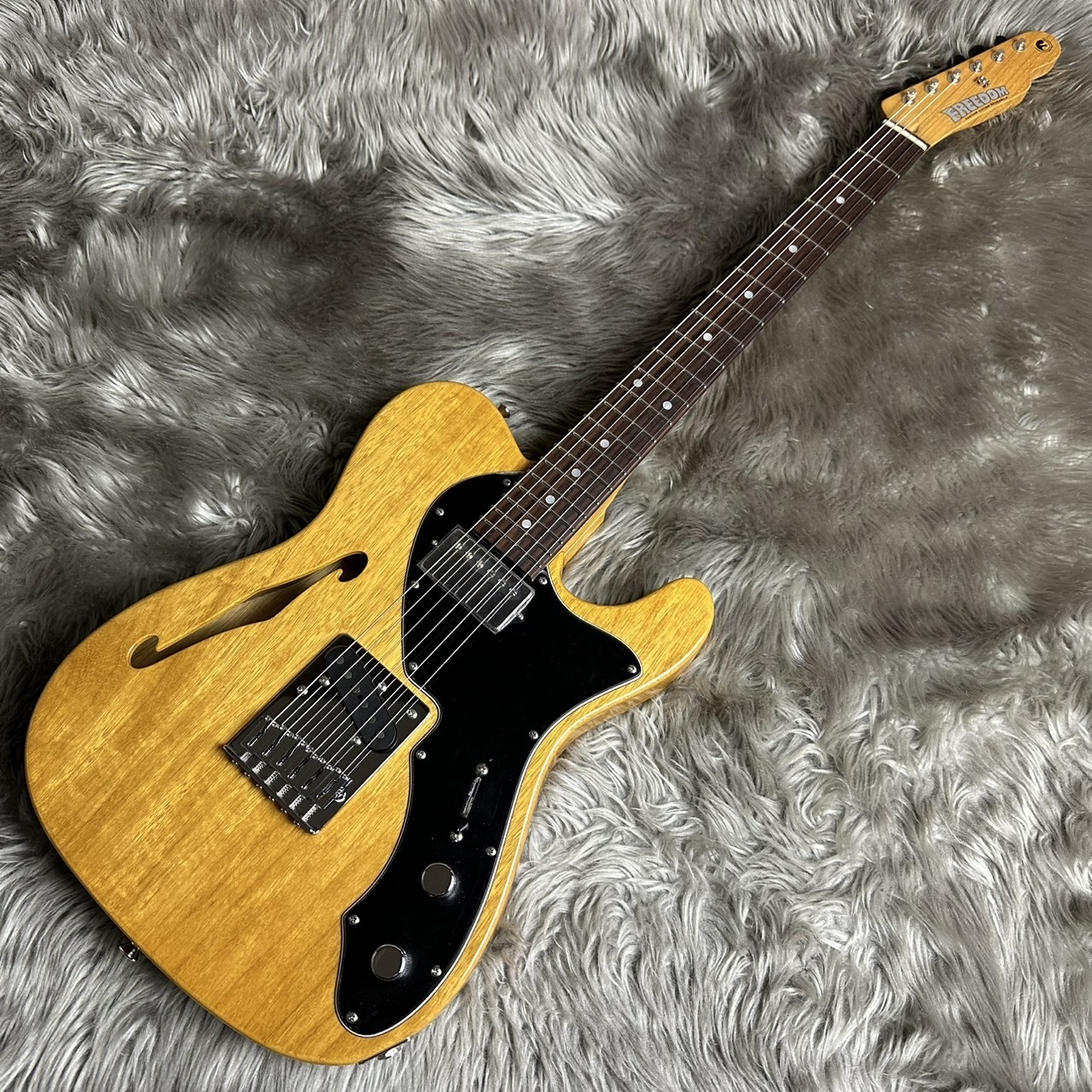 ギター FreedomCustomGuitarResearch black pepper Brush eight / 【SOLD】FREEDOM CUSTOM GUITAR RESEARCH Black