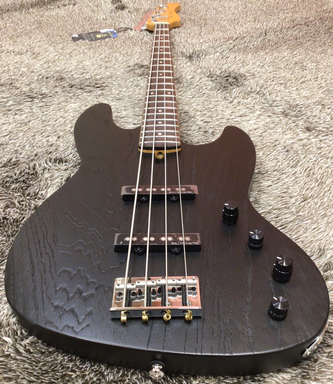 Sire Marcus Miller V6 4-String Black 【新製品】【3.05kg】（新品