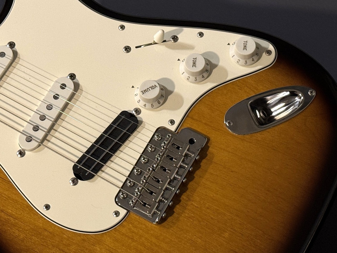 ThreeDots Guitars Sタイプ/3Tone Burst Three Dots Guitars S 3Tone Burst【生産完了モデル】【3.44kg】（中古