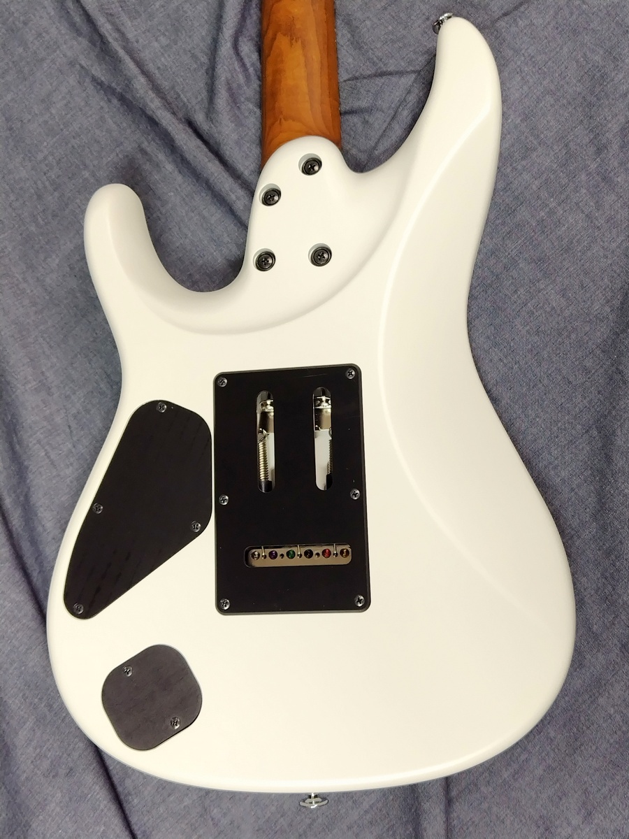 【美品】Ibanez az2402 エレキギター ホワイト Ibanez Prestige AZ2402【Pearl White Flat 】日本製 AZシリーズ