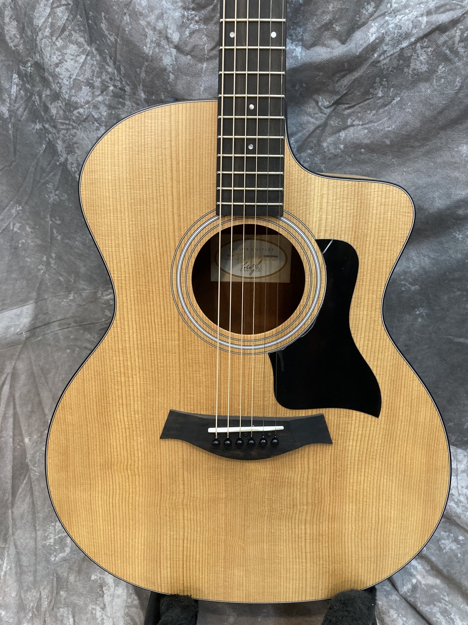 【値下げしました】Taylor 114ce アコースティックギター 114ce サペリ アコースティック エレクトリック ギター | Taylor Guitars