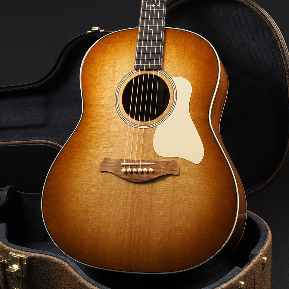 Taylor Gold Label 517e w/Cream Pickguard ~Sunburst~ 【新製品