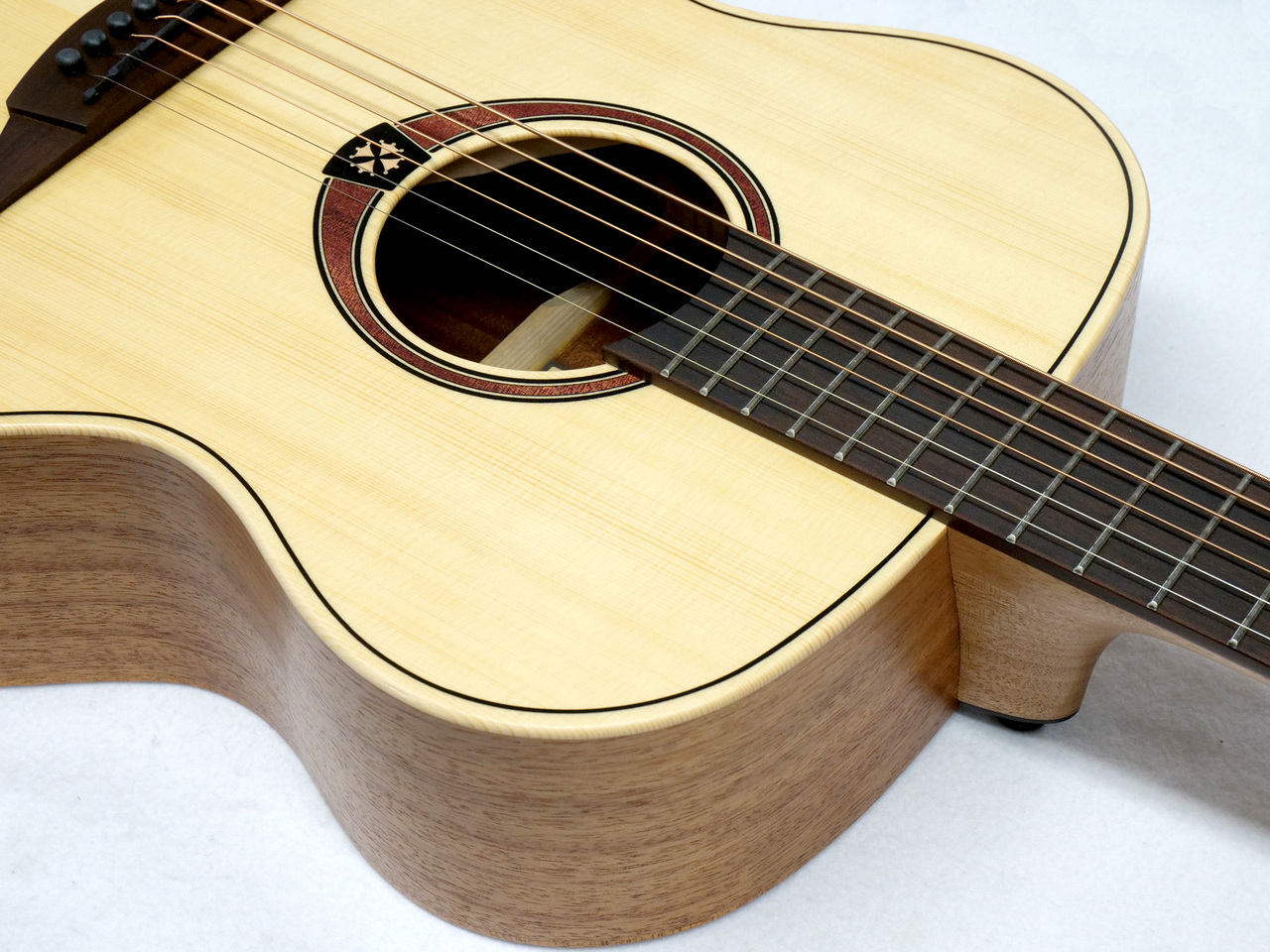 LAG Guitars T70A-NAT AUDITORIUM（新品）【楽器検索デジマート】