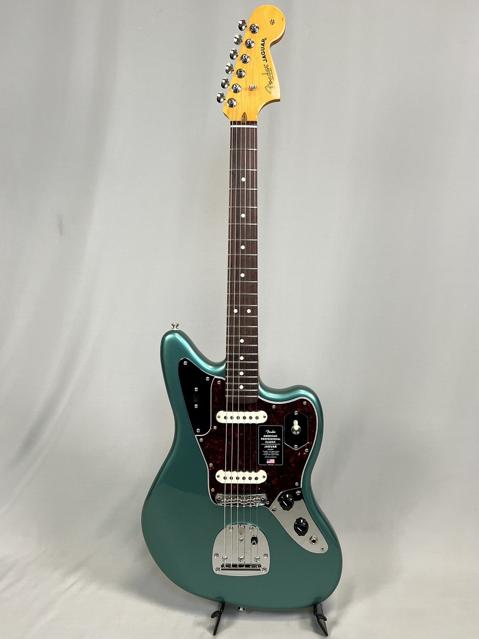 Fender American Professional Classic Jaguar®, Rosewood Fingerboard