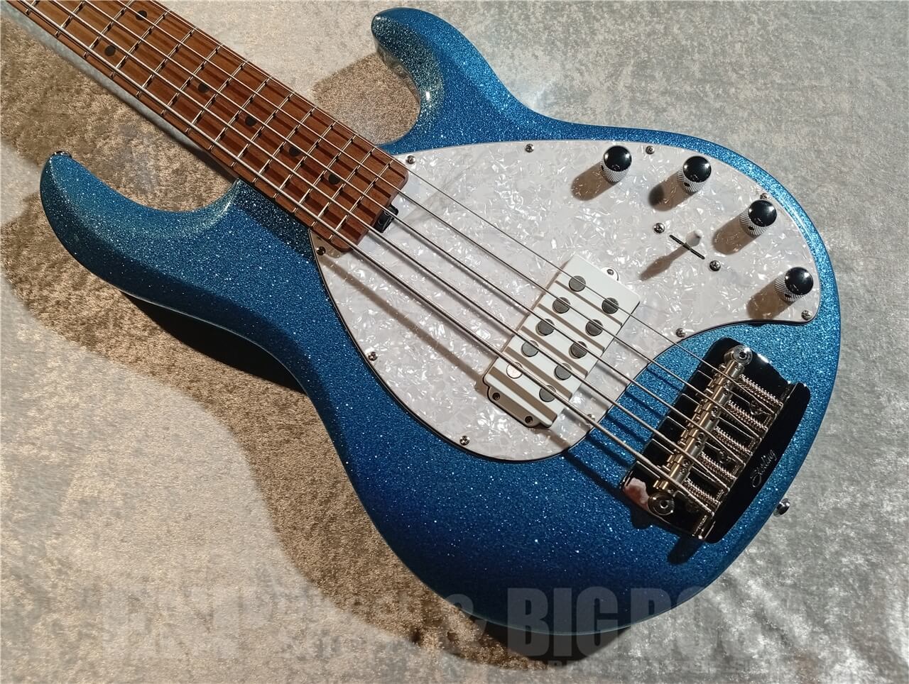 Sterling by MUSIC MAN Ray35 (Blue Sparkle)（新品/送料無料）【楽器