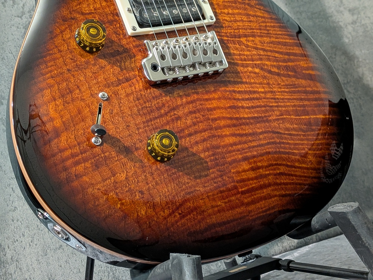 Paul Reed Smith(PRS) 【良杢】SE Lefty Custom24 -Black Gold