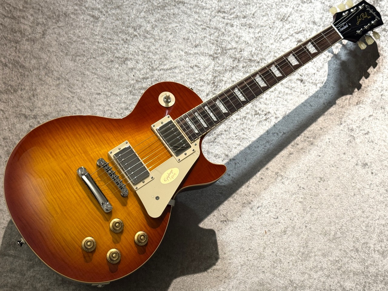 期間限定お値下げ中　EMG搭載Epiphone Les Paul サンバースト 期間限定お値下げ中 EMG搭載Epiphone Les Paul サンバースト