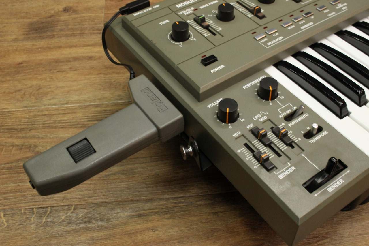 Roland SH-101 w/MG-1 【Vintage】 【キーボードマート新宿】【新宿店