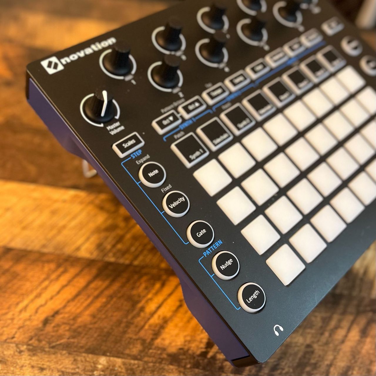 Novation Circuit サンプラー（中古/送料無料）【楽器検索デジマート】