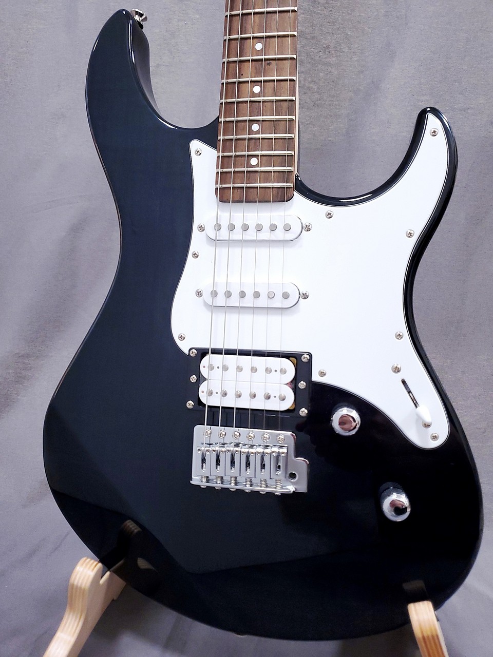 美品 YAMAHA ヤマハ Pacifica212VFM TBL ブラック 黒 YAMAHA PACIFICA212VFM TBL トランスルーセントブラック エレキギター