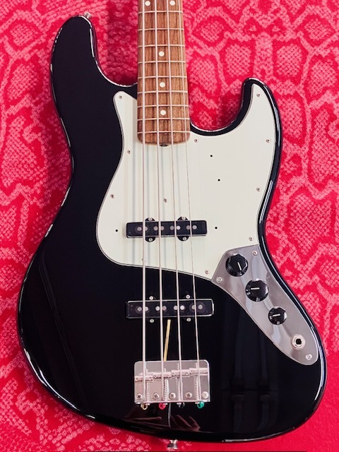 Fender Made in Japan Traditional Ⅱ 60s Jazz Bass【清水巴町本店
