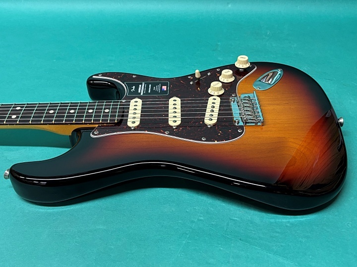 Fender American Professional II Stratocaster Rosewood 3-Color Sunburst 사진 4