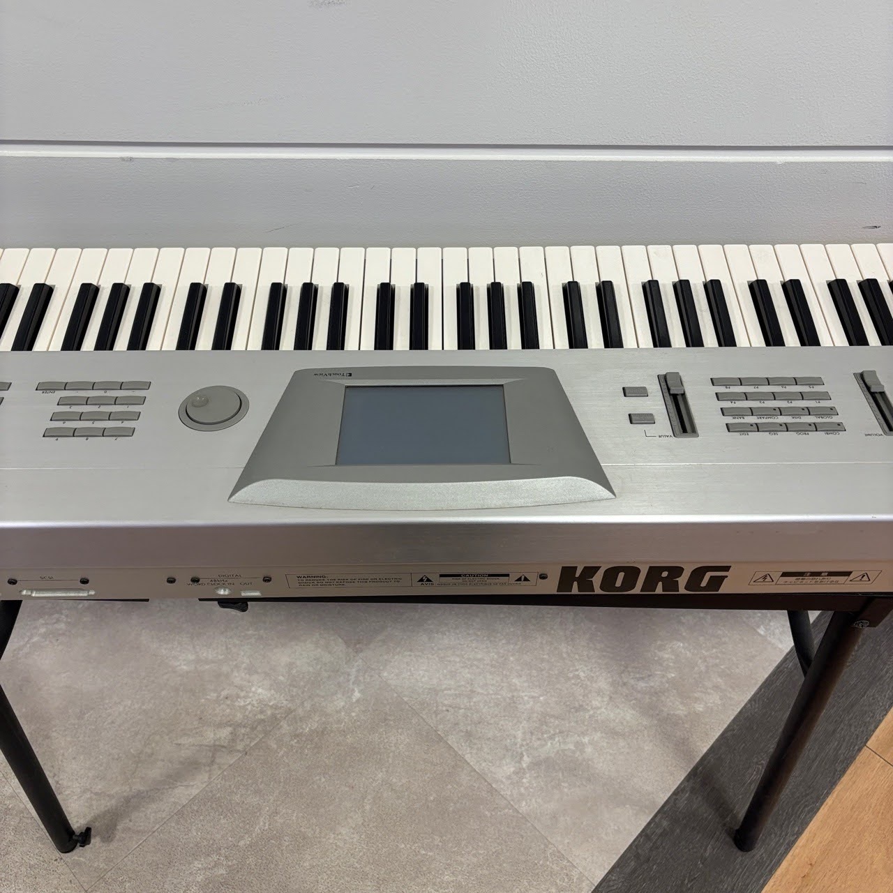 【ジャンク品】KORG TRINITY PLUS スタンド付シンセサイザー 良品 KORG コルグ シンセサイザーTRINITY PLUS トリニティプラス KORG