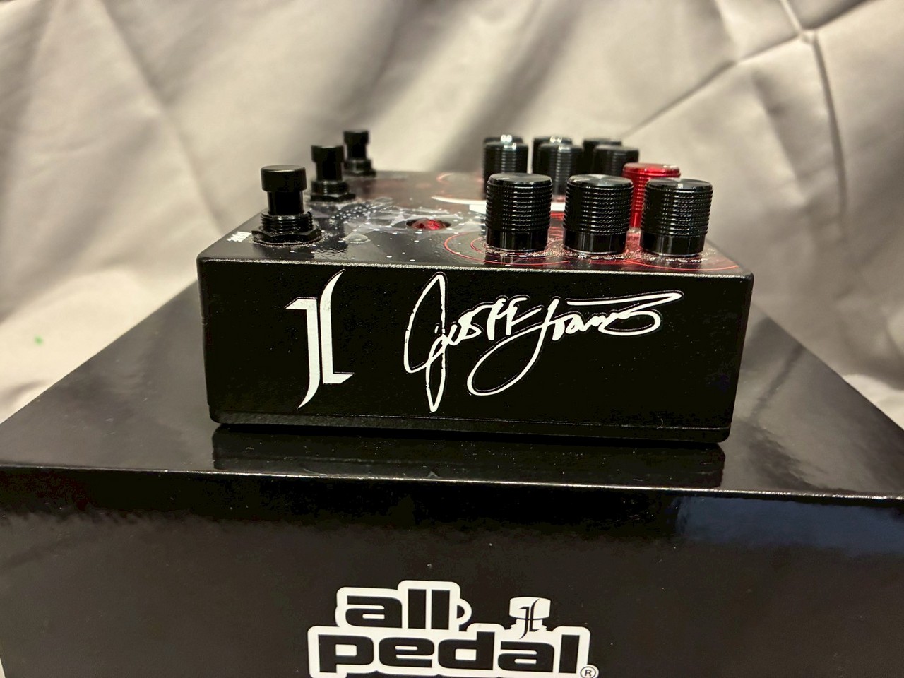 All-Pedal Devils Triad 【マルチエフェクター】（中古）【楽器検索