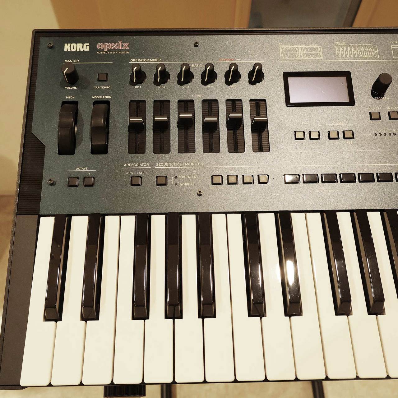 KORG opsix 初代　中古 KORG OPSIX 37鍵盤 FMシンセサイザー 【中古】（中古/送料無料