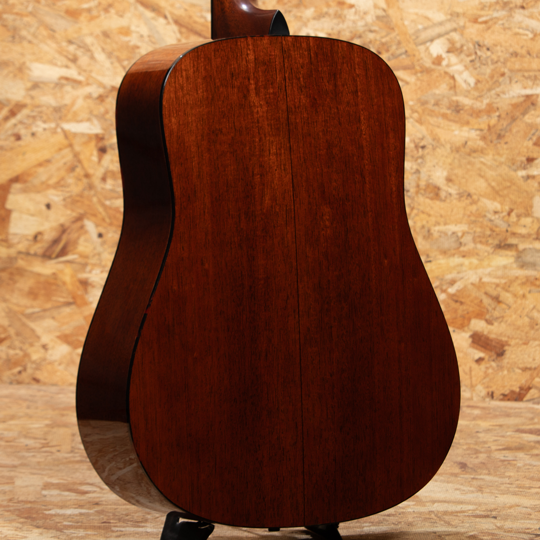 【得価お得】Martin マーチン　D-18 2014年製　アコースティックギター ハードケース付き マーティン