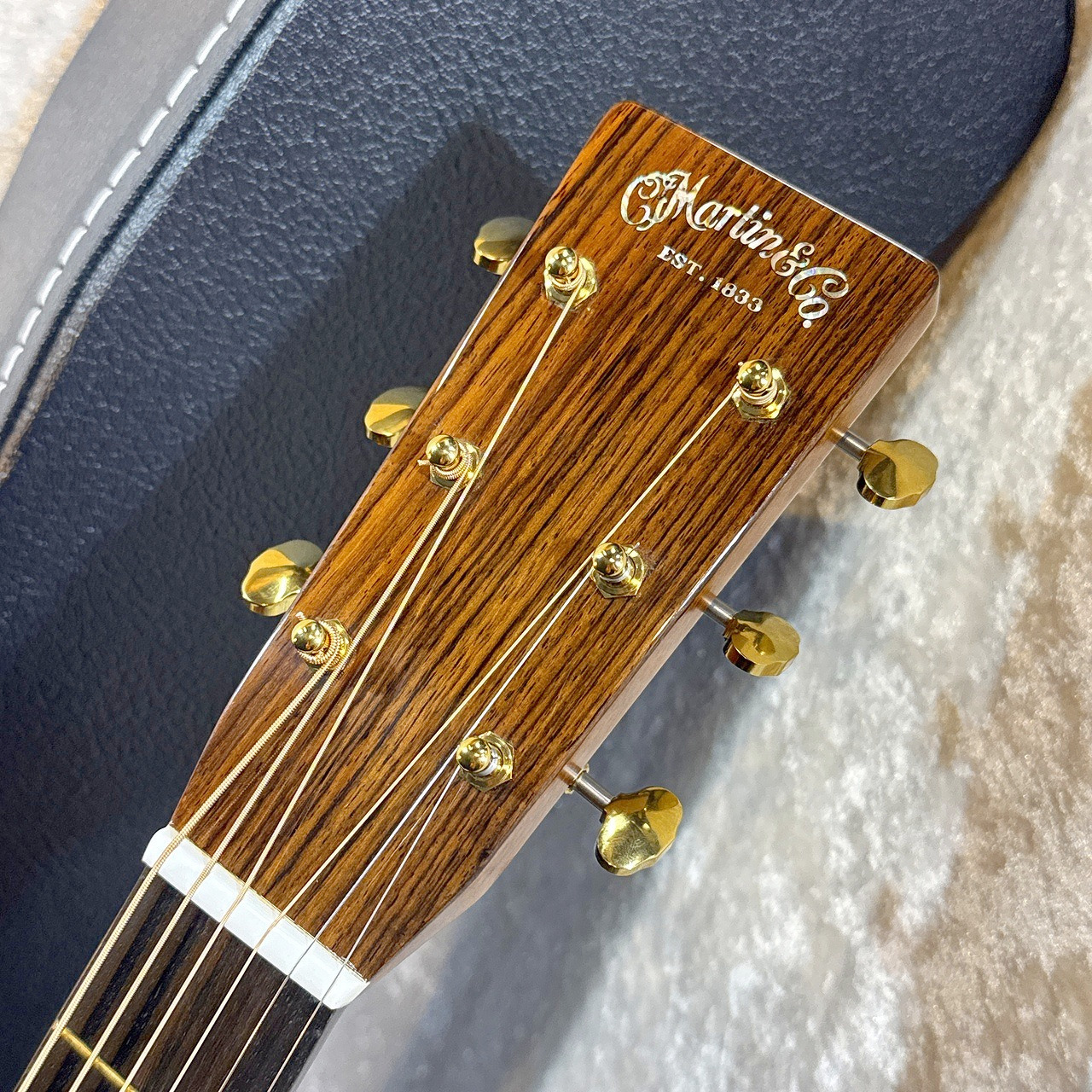 【超美品】Martin D-28 2009年製 ミントコンディション。綺麗な木目 超美品】Martin D-28 2009年製 ミントコンディション。綺麗な木目