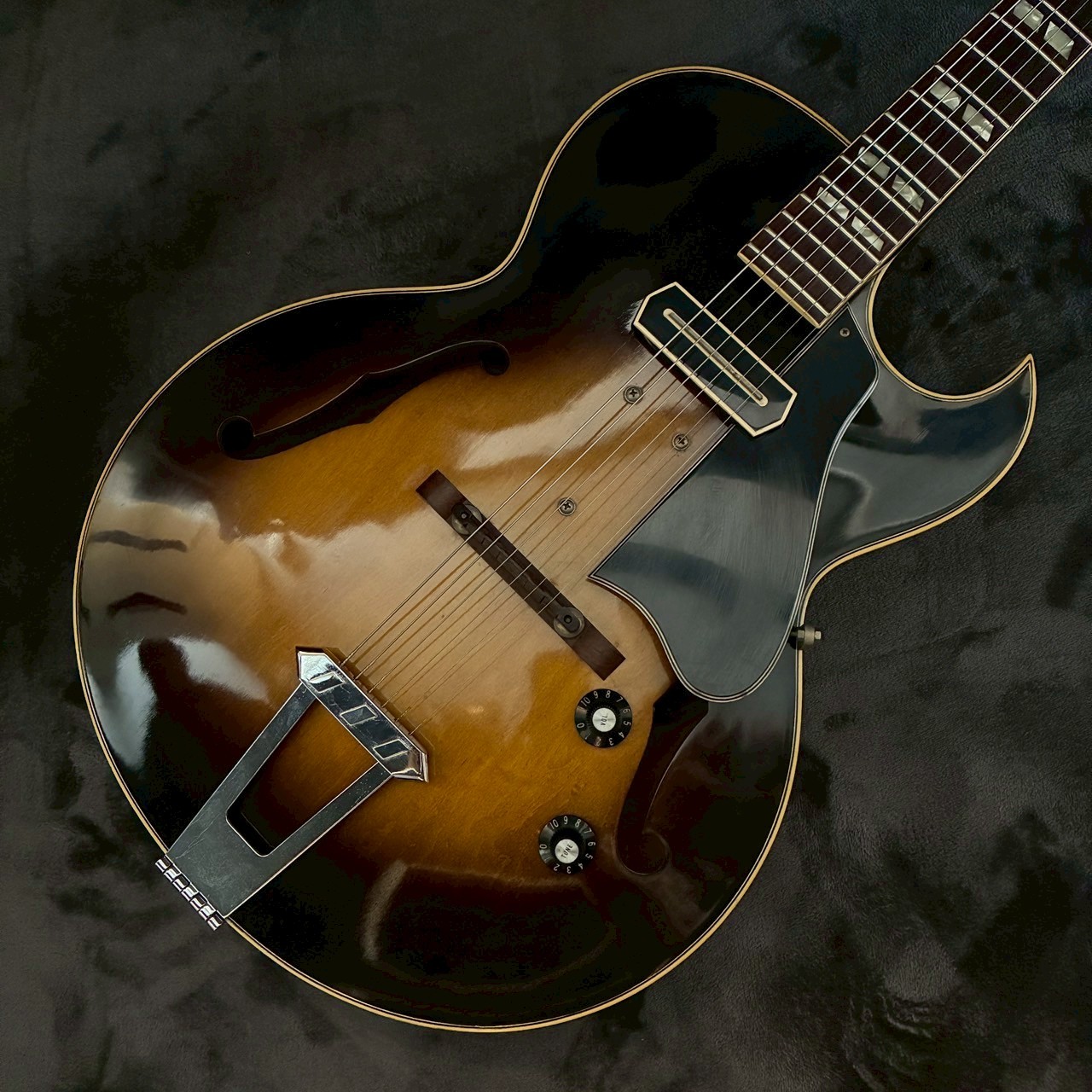 GIBSON ES-175D 1979年製 フルアコ ハードケース付き Gibson ES-175 / CC 1979年製 【USED】【3.2kg】（ビンテージ）【楽器